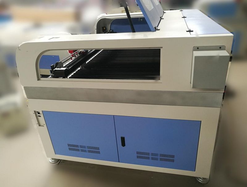 Máy cắt khắc laser